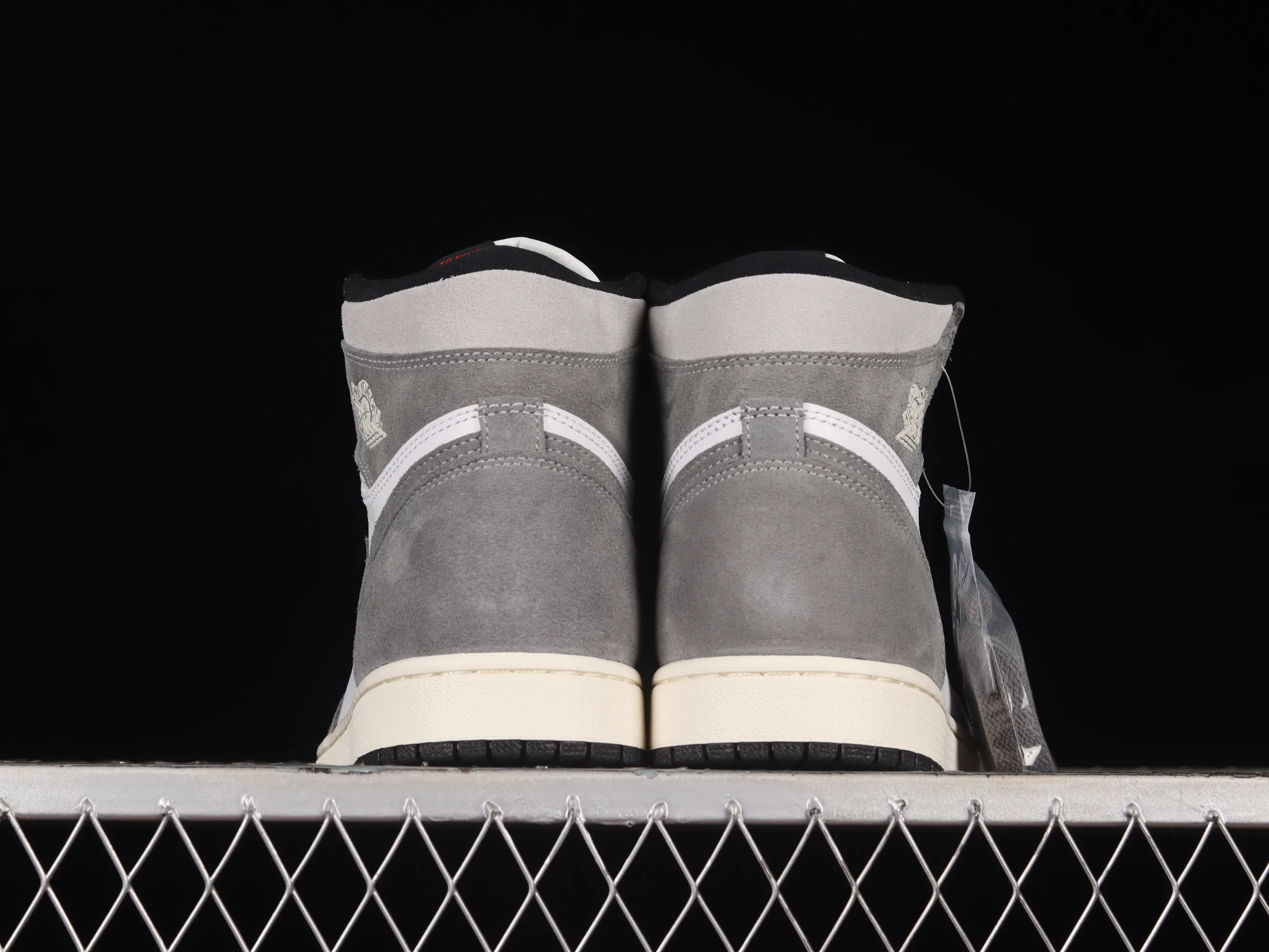 All categories Air Jordan Jordan series basketball shoes Air Jordan 1 High Air Jordan 1 High OG "Washed Heritage" AJ1 Joe 1 washed gray high-top basketball shoes DZ5485-051